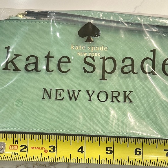Kate Spade Light Green Clutch - NWT - Picture 3 of 8